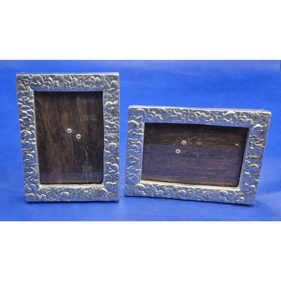 Two Vtg Arte Giancarlo Honduras Pewter Photo Frames Curlicues Wood Back 7x5" - Picture 9 of 9